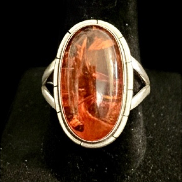 Elegant sterling Silver and amber Gemstone Ring - Picture 1 of 5